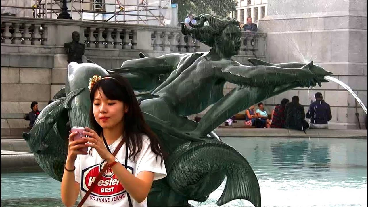 Trafalgar Square - London Landmarks - High Definition (HD) YouTube Video