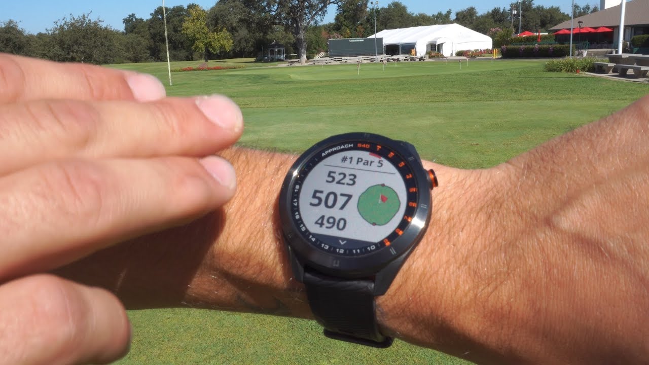 Часы для гольфа Garmin Approach S40 GPS (в действии)