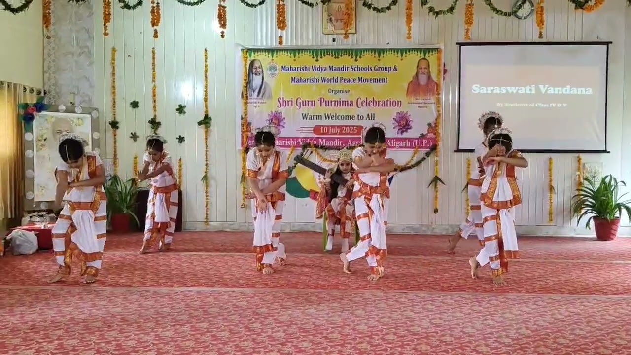 Maa saraswati sharde dance performance in school #trending#viral #viralvideo