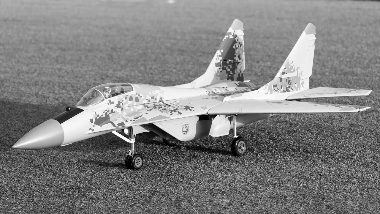 Freewing Mig 29, the fog is coming.