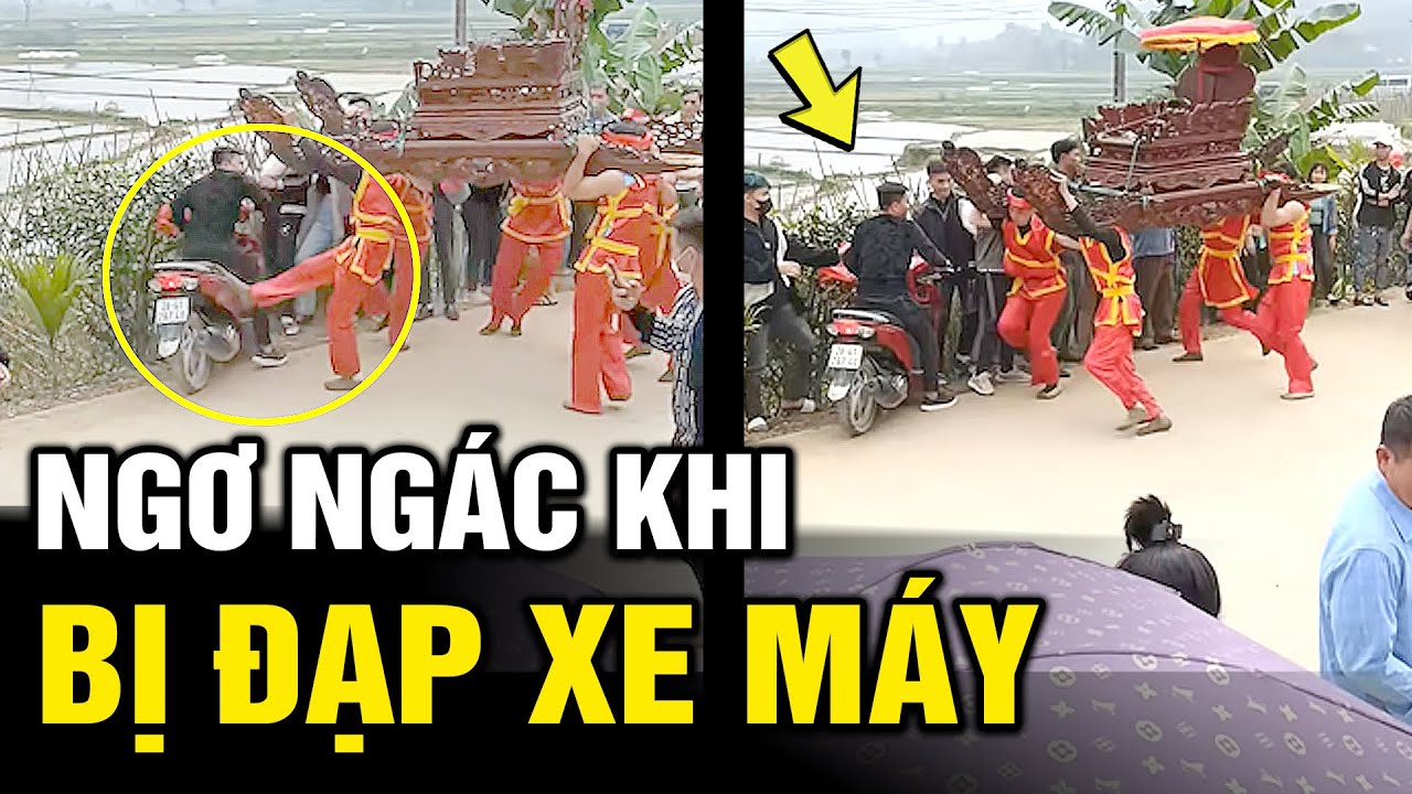 Đang đứng vệ đường tự nhiên bị đoàn rước kiệu cà khịa xe máy | Tô Tin Tức ✔