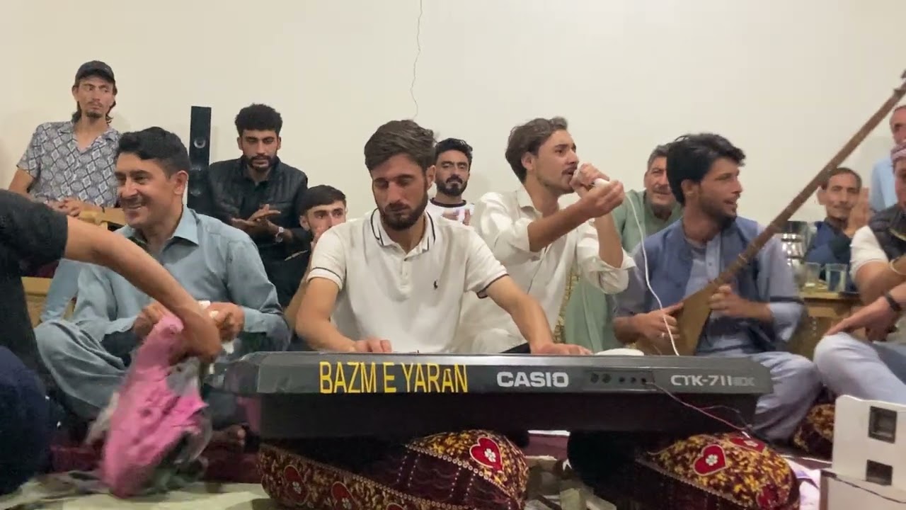 Wariiyn ma Maror ae Xhn awlla n bimn sarhadotna .!!! Chtrali best song rizwan.!! Mastuj chitrall 🌹