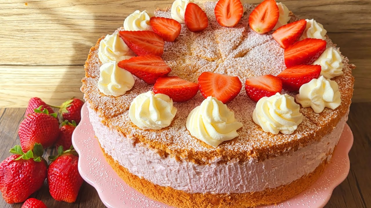 Einfache Erdbeer Käse Sahne Torte, fruchtige Quarktorte mit Erdbeeren,  Muttertag/Geburtstag