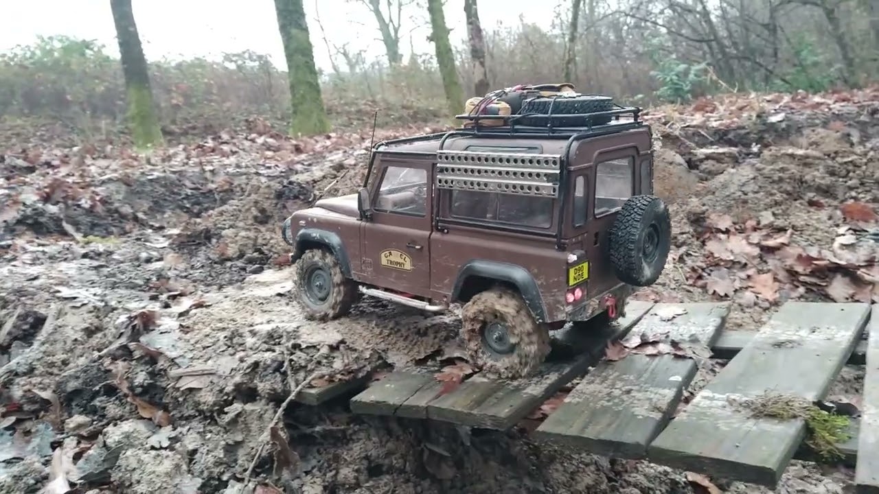 D90 scale trail trophy rc 1/10 gelande team raffee pneu mud slinger ‐ Réalisée avec Clipchamp