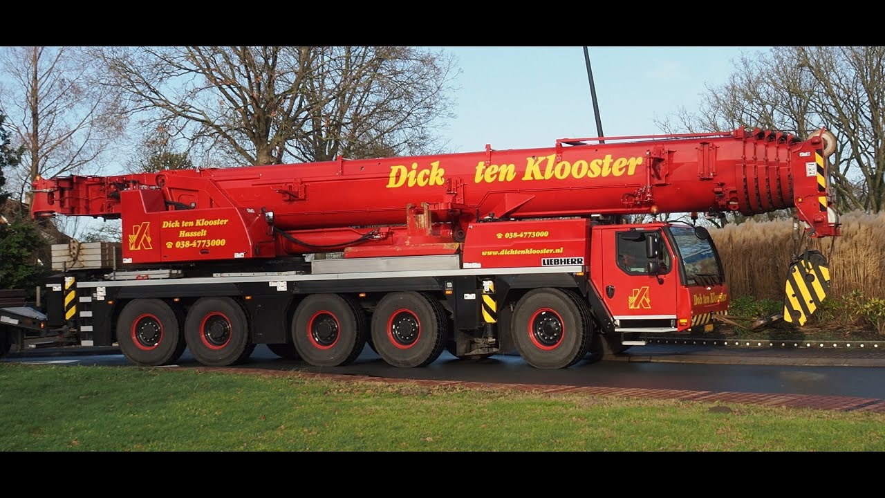 Takel Spektakel Burgum met 250 ton kraan