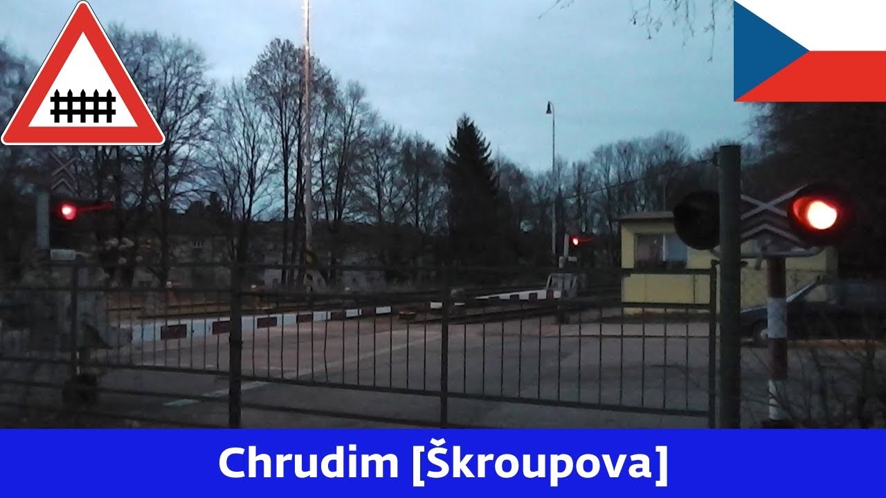 Železniční přejezd Chrudim [Škroupova] - 3.2.2013