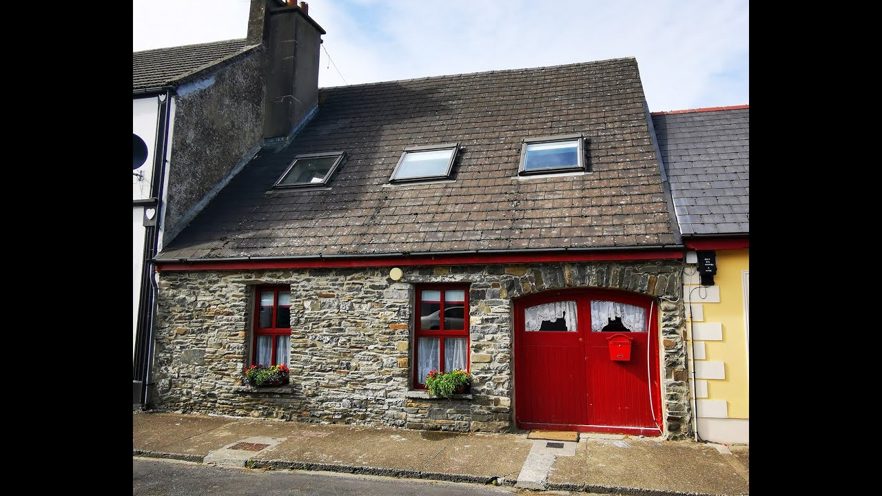 West Street, Carrigaholt, Co.Clare.