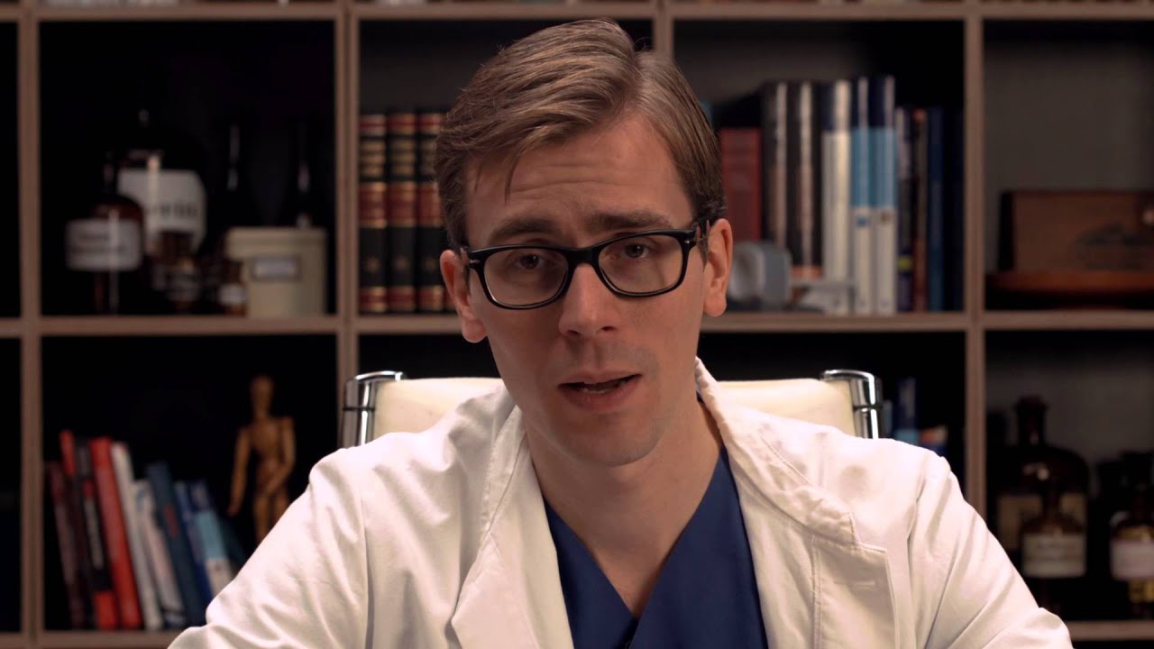 Langstrecke - Dr. Johannes wei&szlig;, wie man den Flug gut &uuml;bersteht.