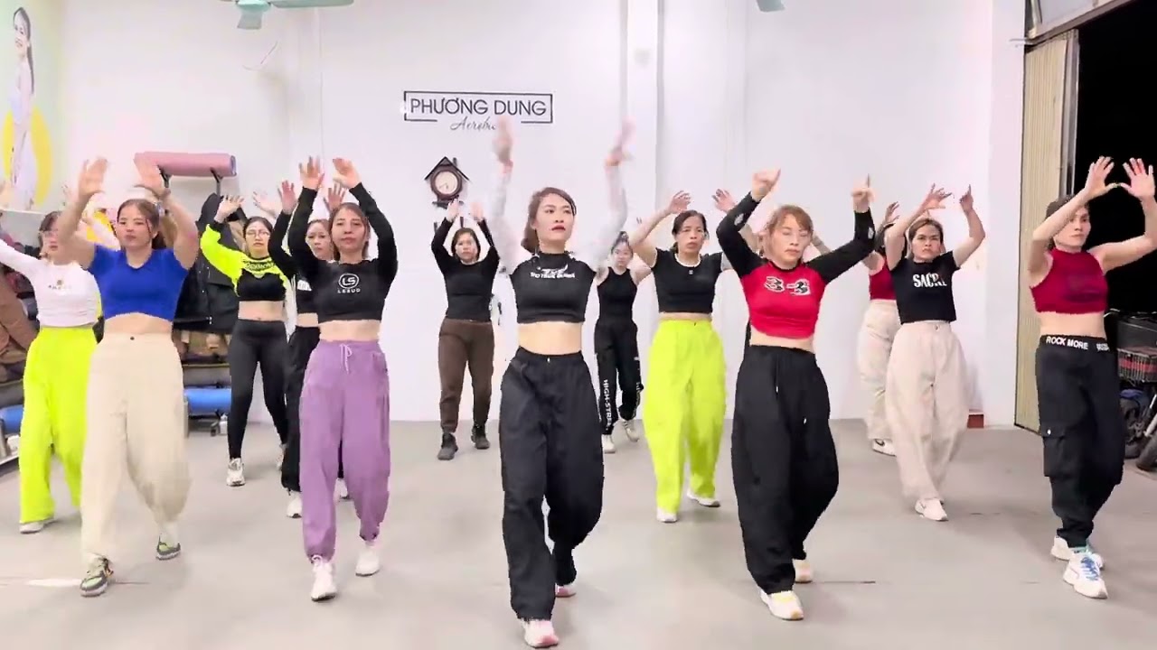 10 phút Giật bụng eo thon Music hothit Trả lại thanh xuân cho em | 142 | Phương Dung Aerobics