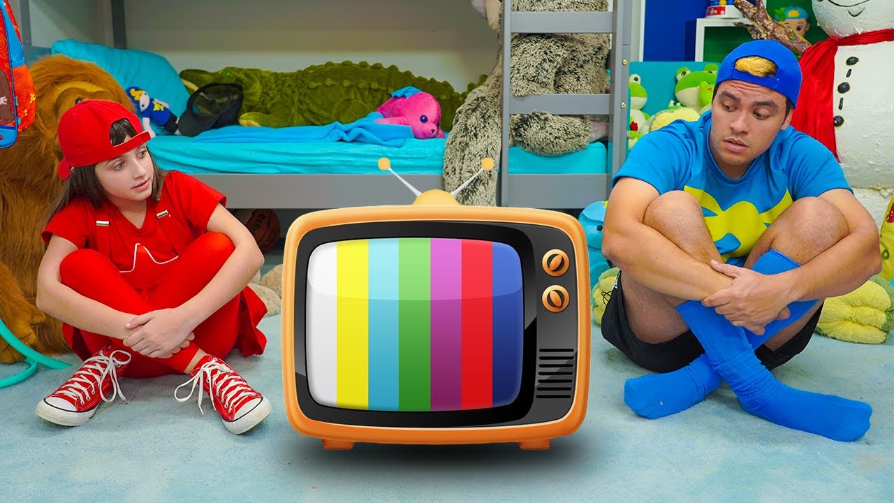 OS VILÕES ROUBARAM O FILME DO LUCCAS NETO DA TELEVISÃO !!!