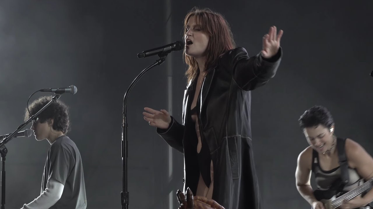 MUNA - A Thousand Miles [Vanessa Carlton cover] (All Things Go, Forest Hills Stadium NYC 9/28/24)