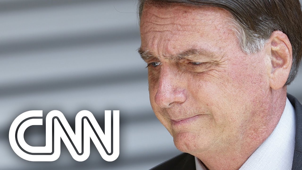 Presidente Bolsonaro é hostilizado em avião comercial no Espírito Santo | EXPRESSO CNN