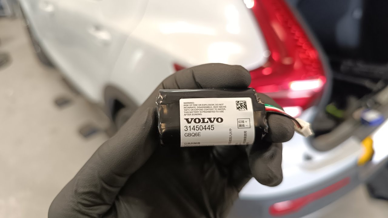 Volvo XC40 2019-2025 VCM battery change. On-call SOS battery replacement🔧