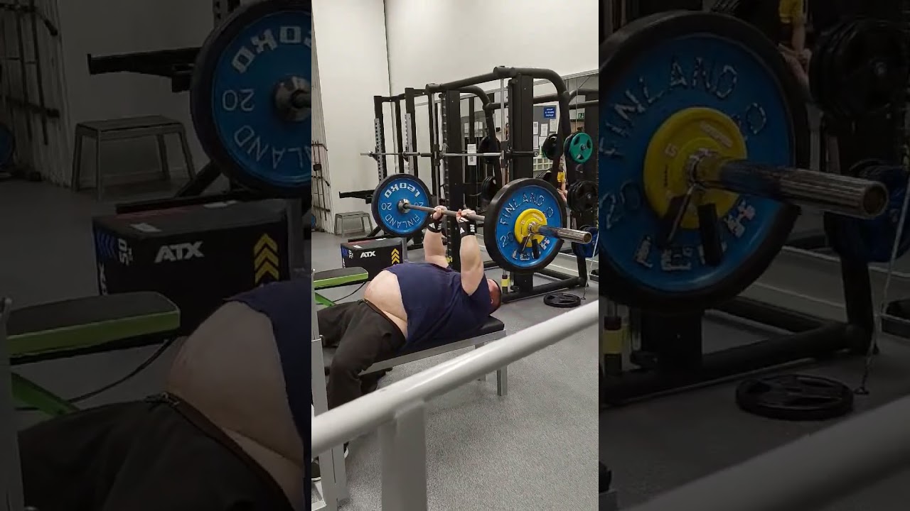63kg ranskalainen punnerrus tangolla ojentajat treeni