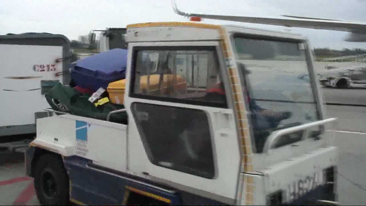 bagagiste charleroi aéroport.flv