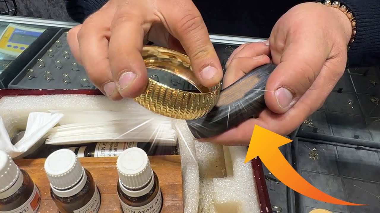 Как ювелиры отличают поддельное золото от настоящего?