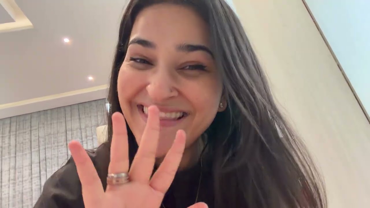 Pavas ko turkey leke jana padega 👨‍🦲🐒 #dailyvlog #couplevlog #couplecomedy #dubailife 