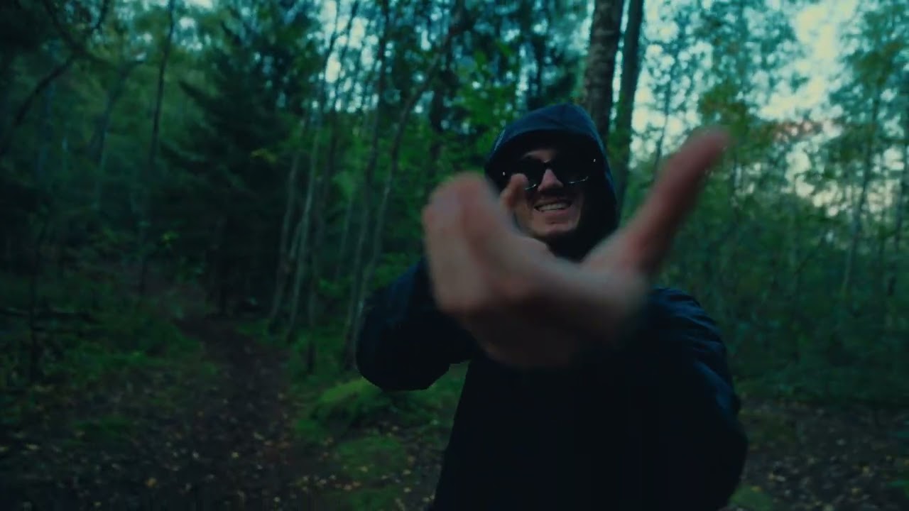 25 x Greekazo - RAKET (Official Video)