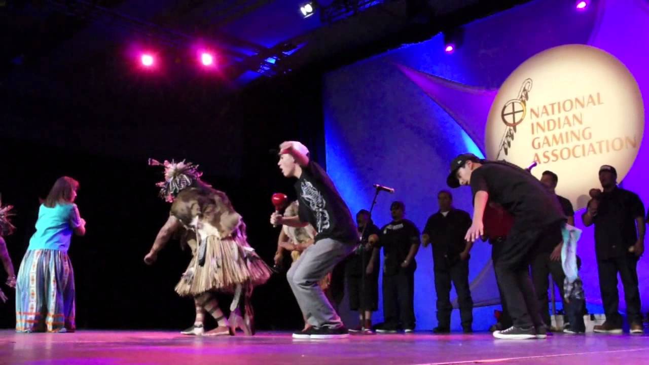 Ernie Stevens Jr Performs with Chumash Dancers