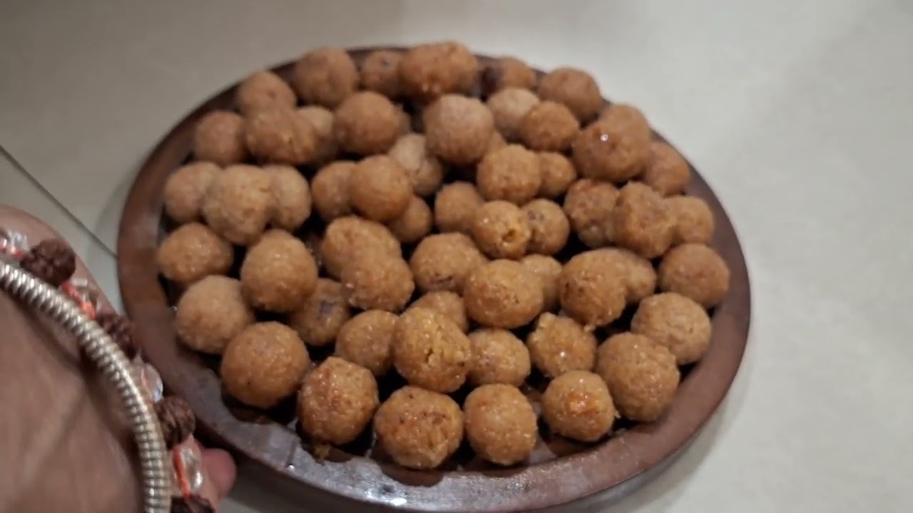 নাড়ু বানালাম,সরস্বতী পুজো উপলক্ষে বাড়িঘর সাজালাম#fypyoutube #Payel Hirak's Story  