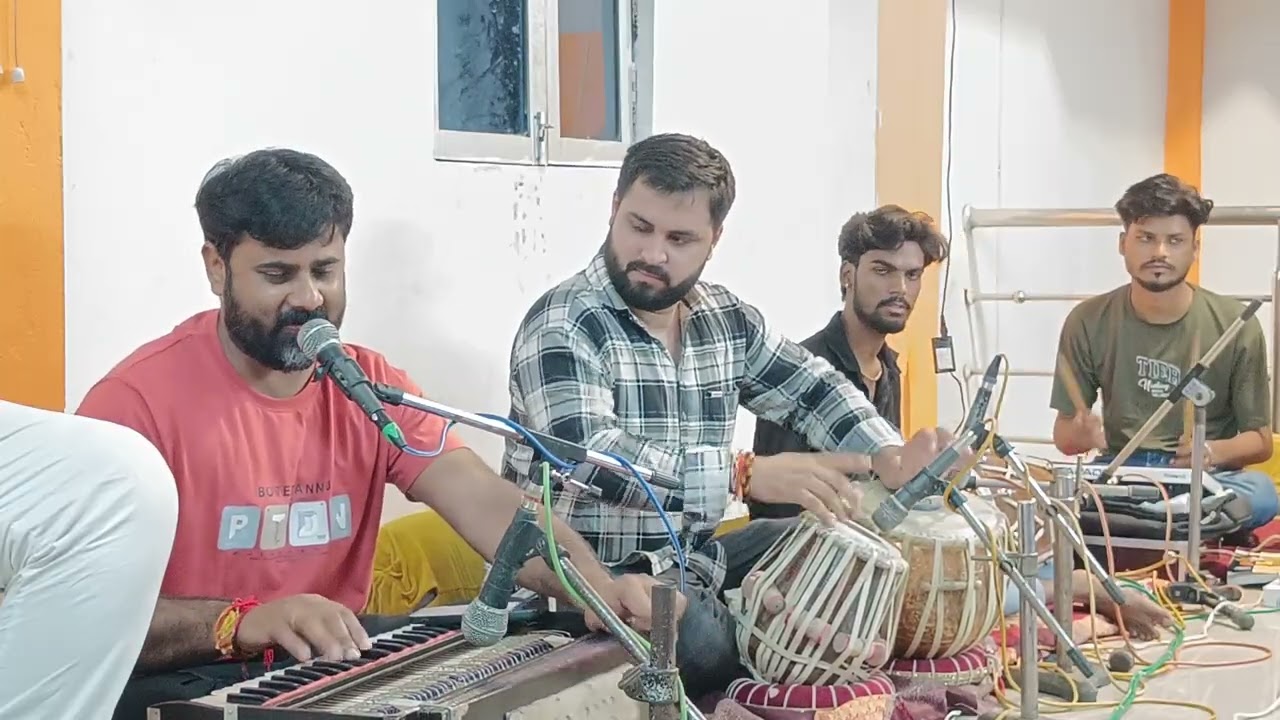 #Koi tirchi najar Se Na Dekho Presented by #Lalan Shukla ji .#Radha Krishna aashram duaari7389070968