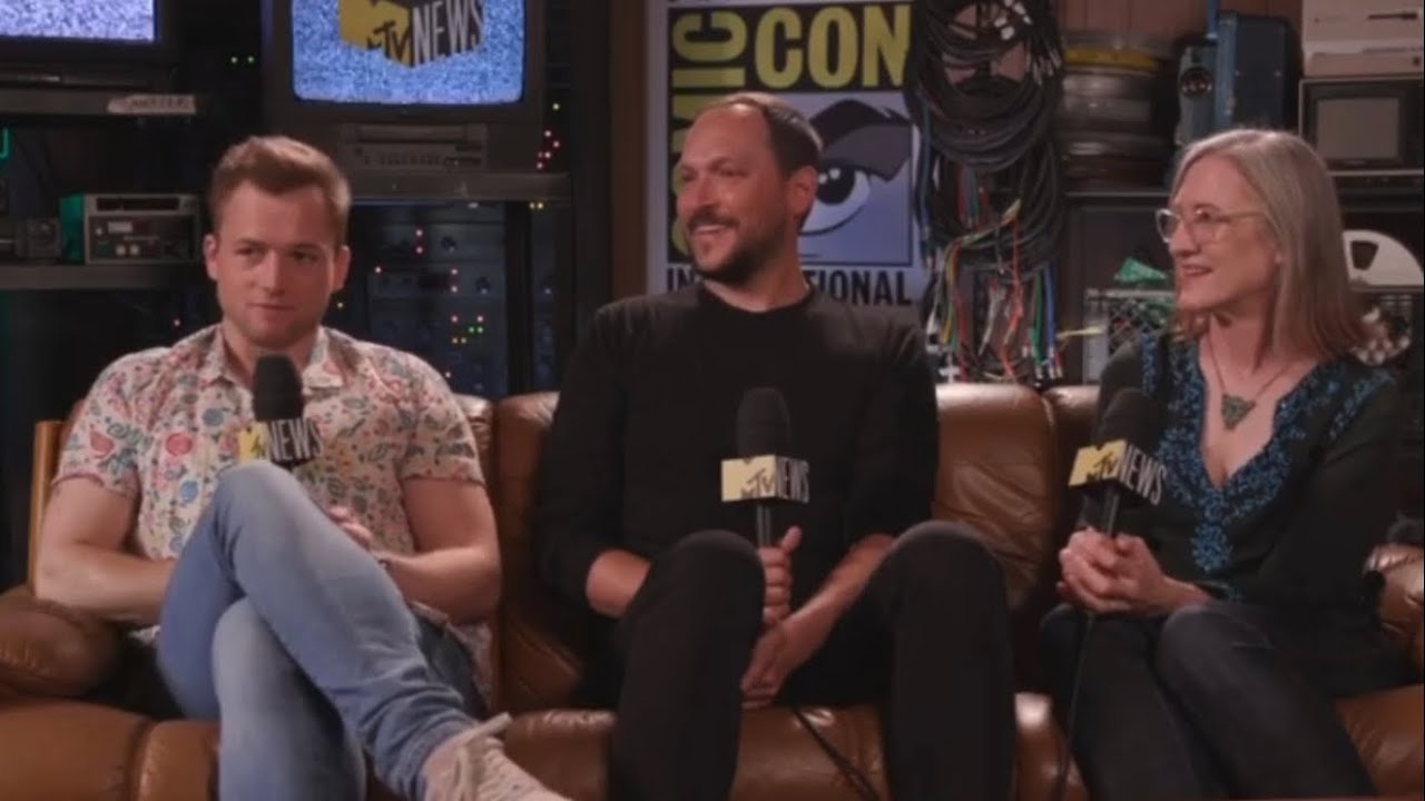 Compilation of Taron Egerton being recognized for The Dark Crystal: Age of Resistance