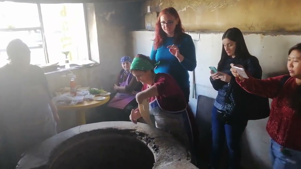 Baking Georgia 🇬🇪: Traditional Bread Live