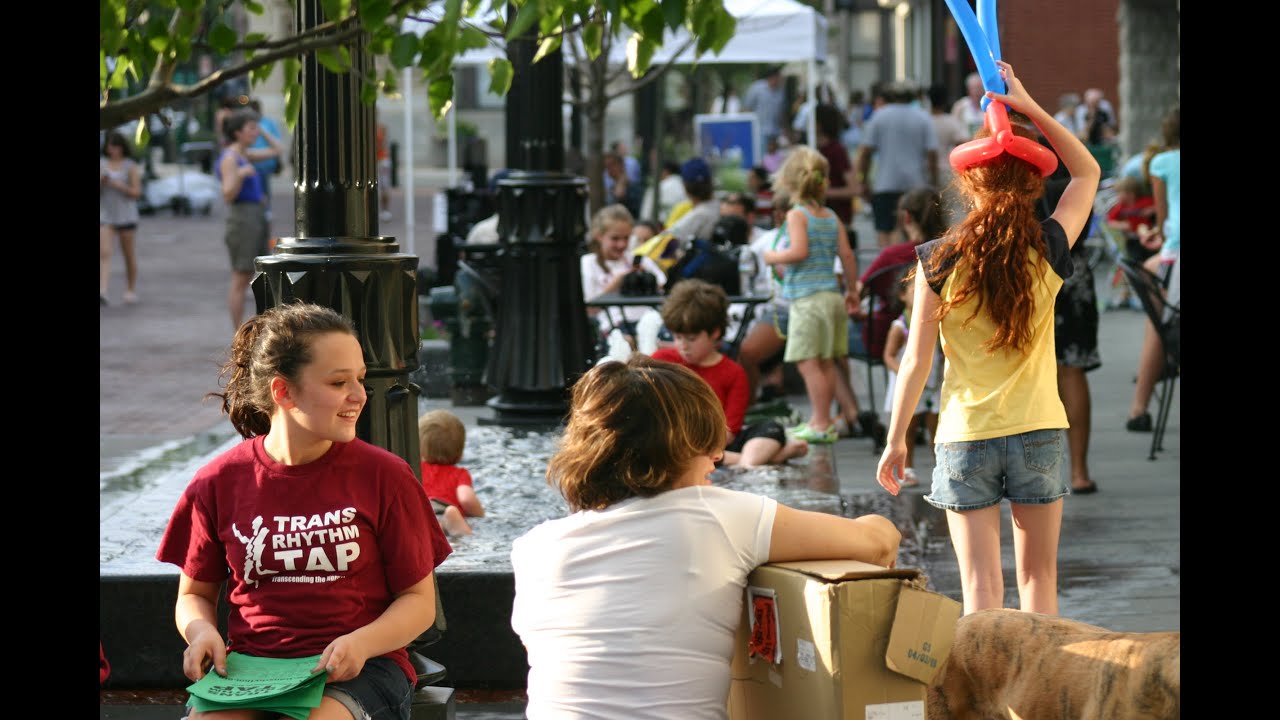 Downtown Oak Park's Thursday Night Out