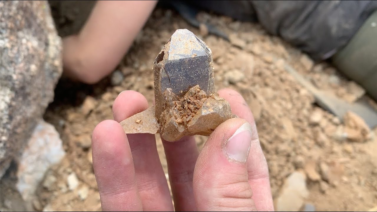 Locating a Smoky Quartz Pocket