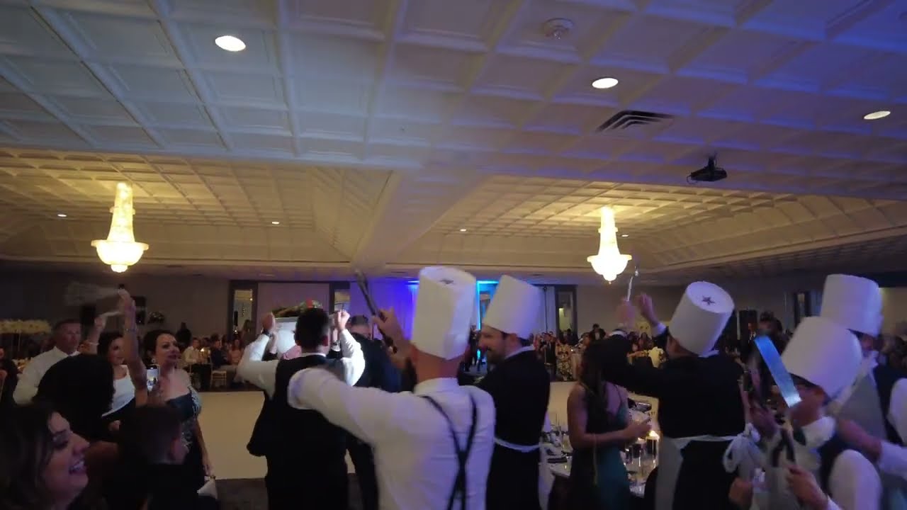 Denes kume ti si glaven...  ti izgore keseto kume ! - The godfather is incharge today !