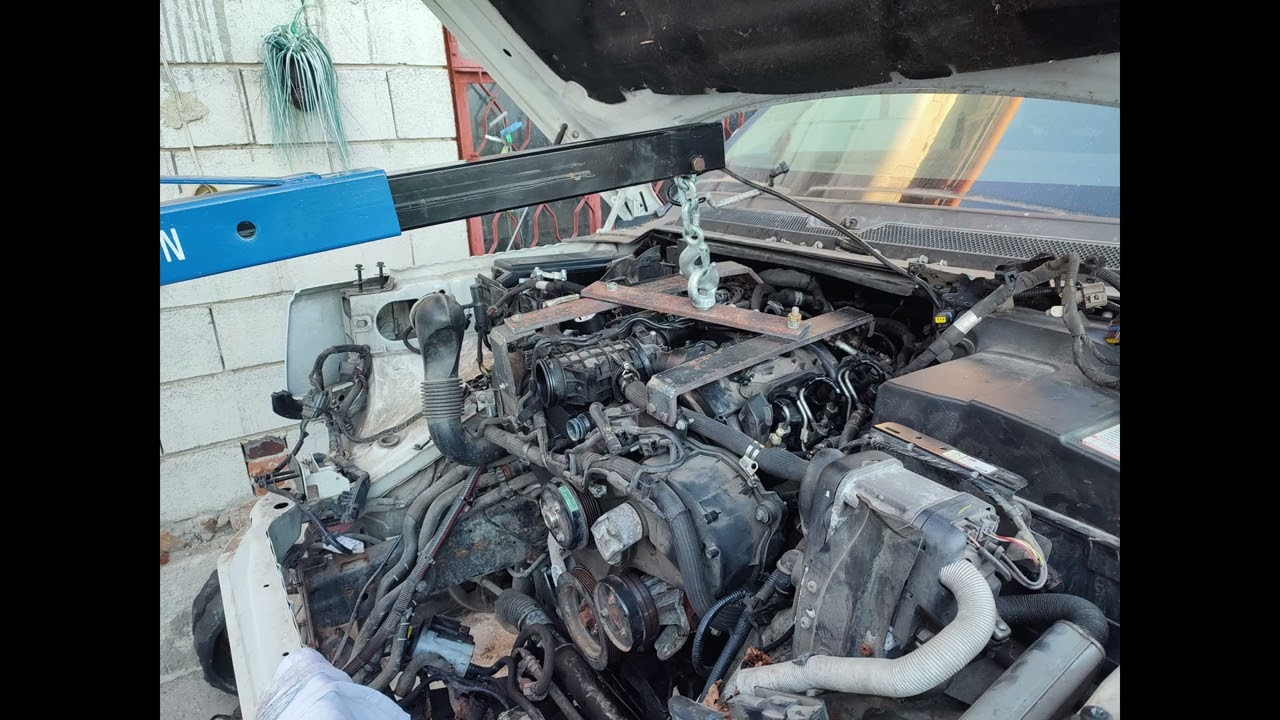Range Rover Sport 3 0 tdv6 258 hp  engine removal without body off