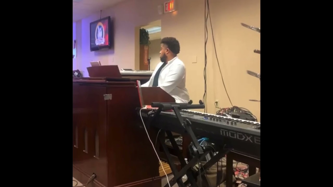 Matt Simmons on Organ going crazy behind Preacher #Top10musicians