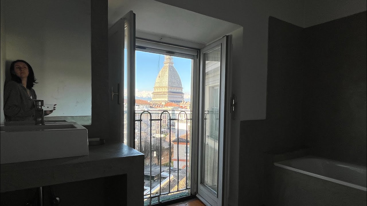 In affitto ampio appartamento mansardato Torino