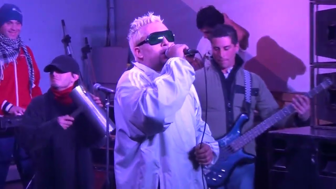 Repiola se pico Tito con el Paton Basile