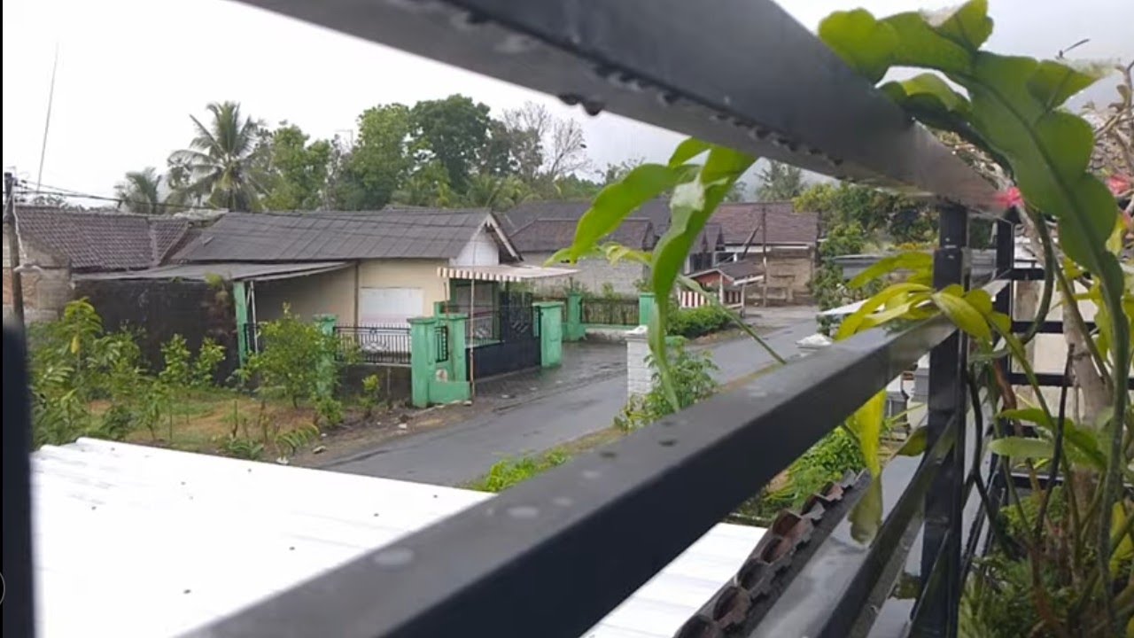 HUJAN DIDESAKU