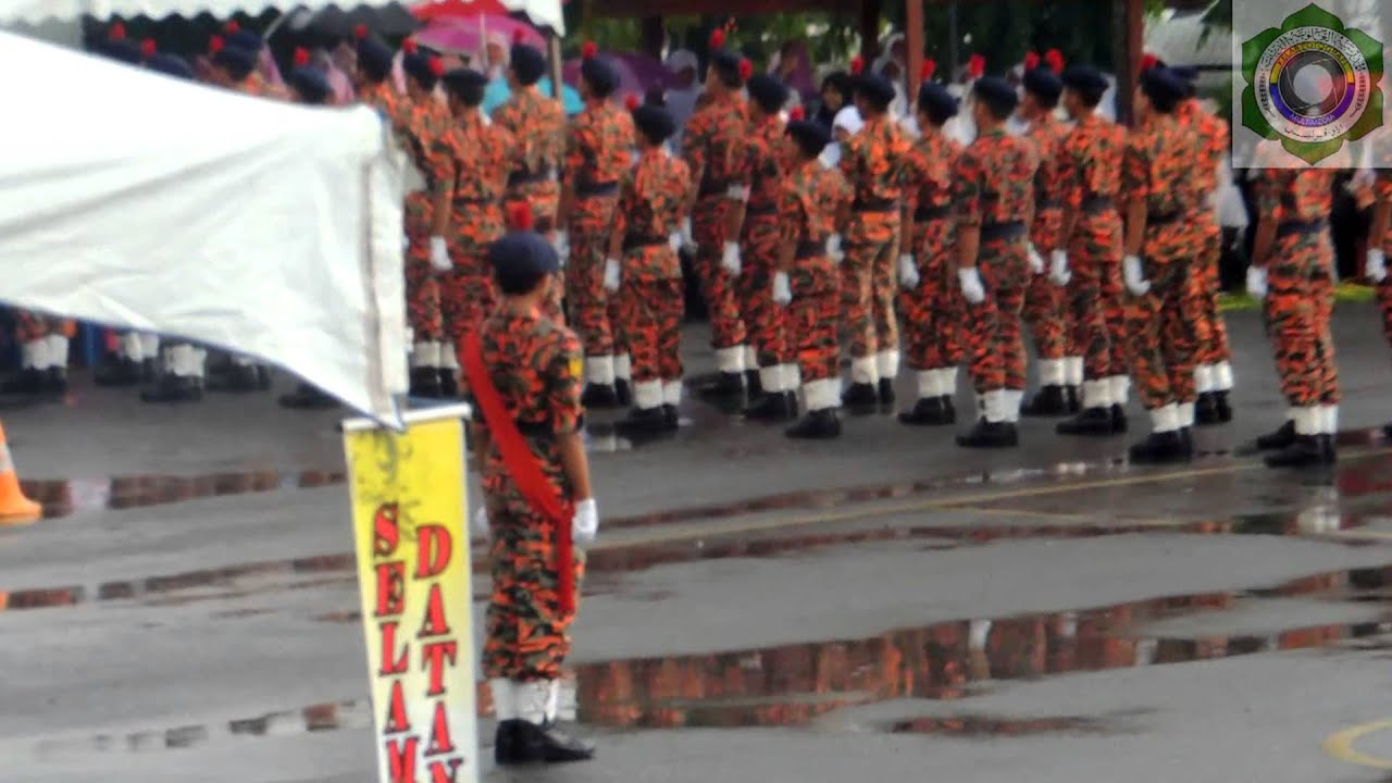 KADET BOMBA DAN PENYELAMAT SMA AL-MAAD 2013 (JOHAN KAWAT KAKI)