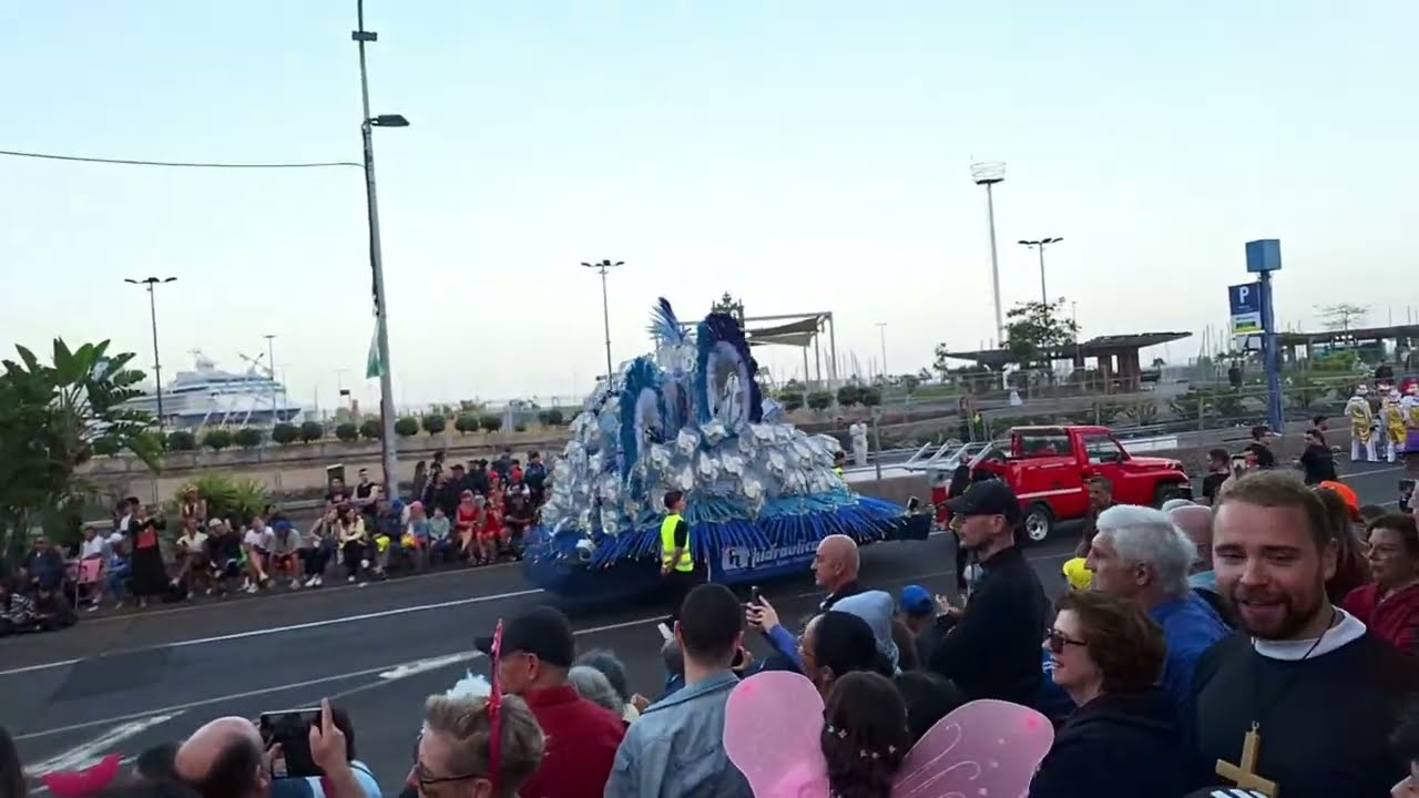 ¡Antonio videos está emitiendo en directo! del Carnaval de Tenerife