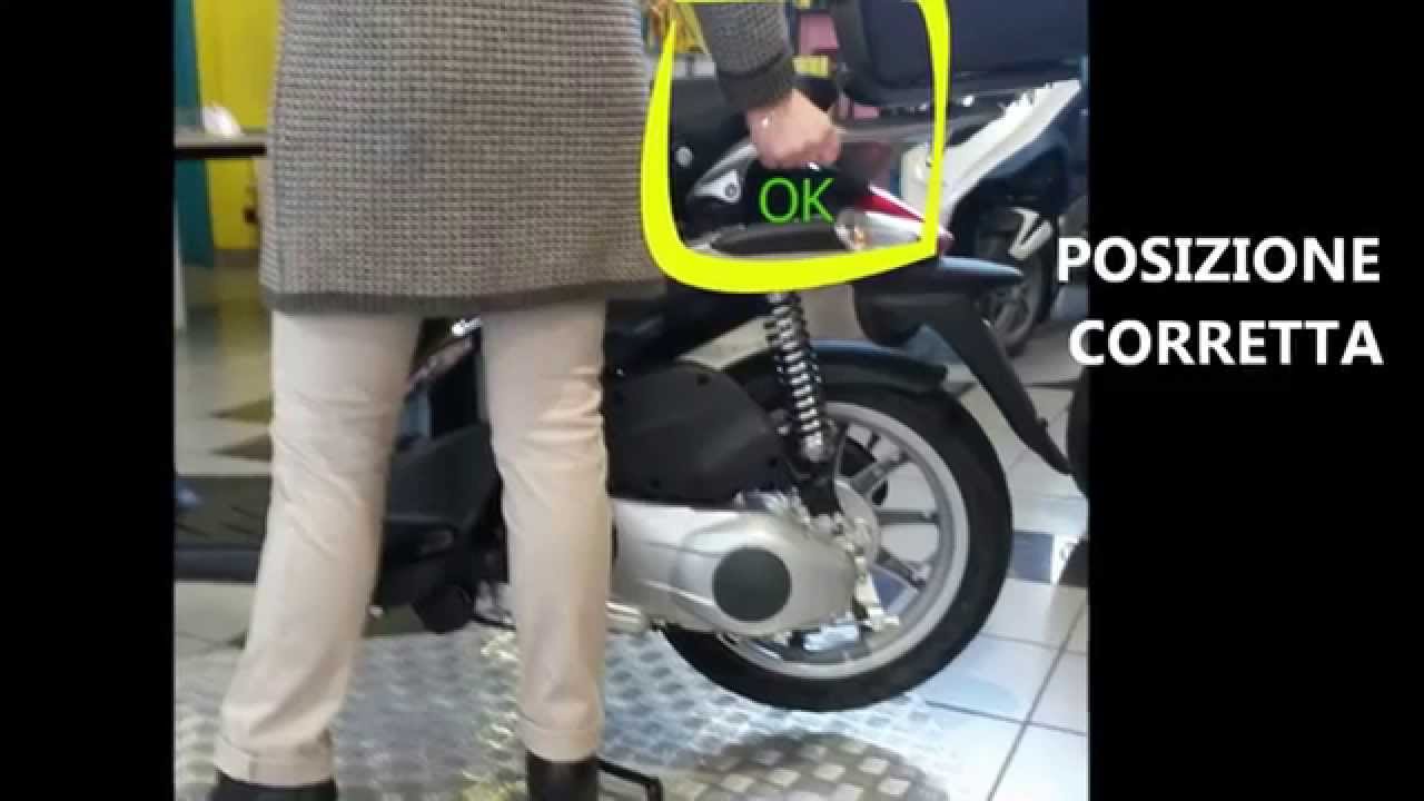 COME FAR SCENDERE E SALIRE LO SCOOTER SUL CAVALLETTO