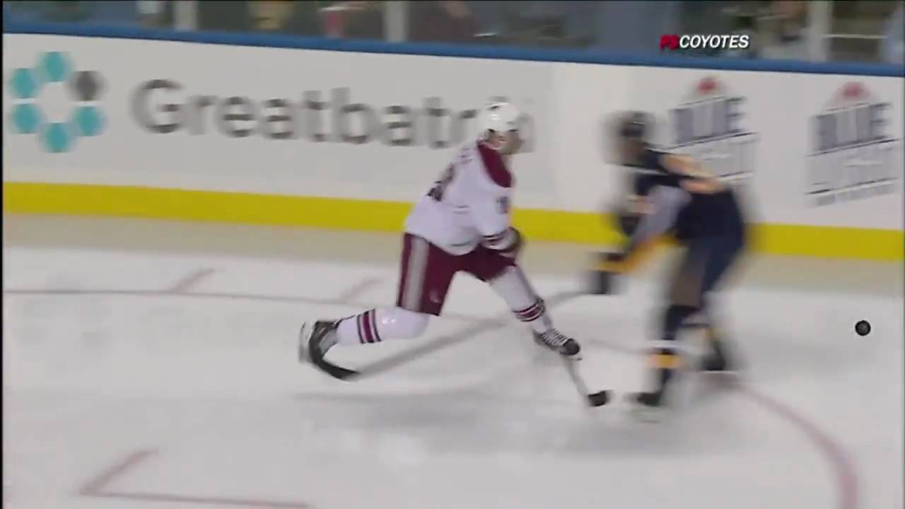 Martin Hanzal vs Patrick Kaleta Oct 8, 2009