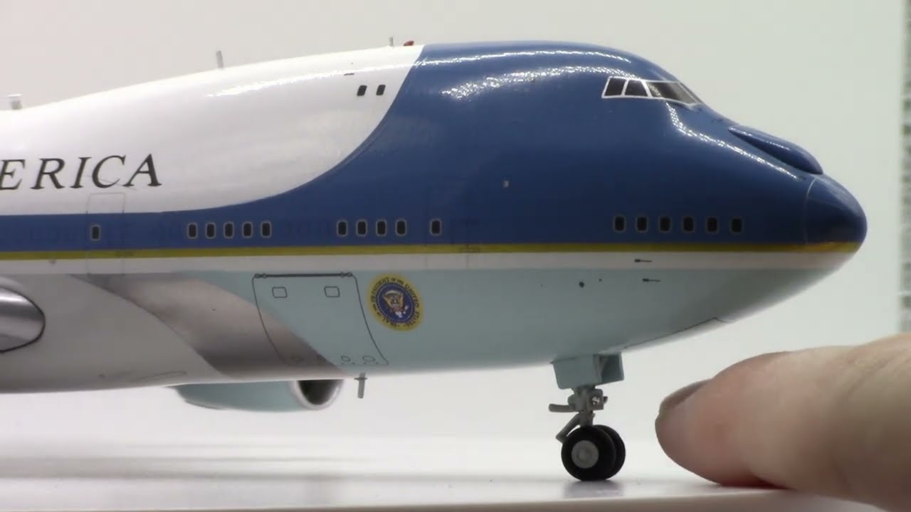 Gemini Jets Boeing 747-200B (VC-25) - 1:200 Scale Die Cast Model Aircraft Review