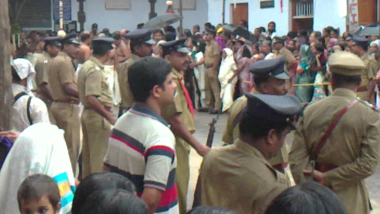 Sree Padmanabhaswamy Temple Aarattu Festival.MP4