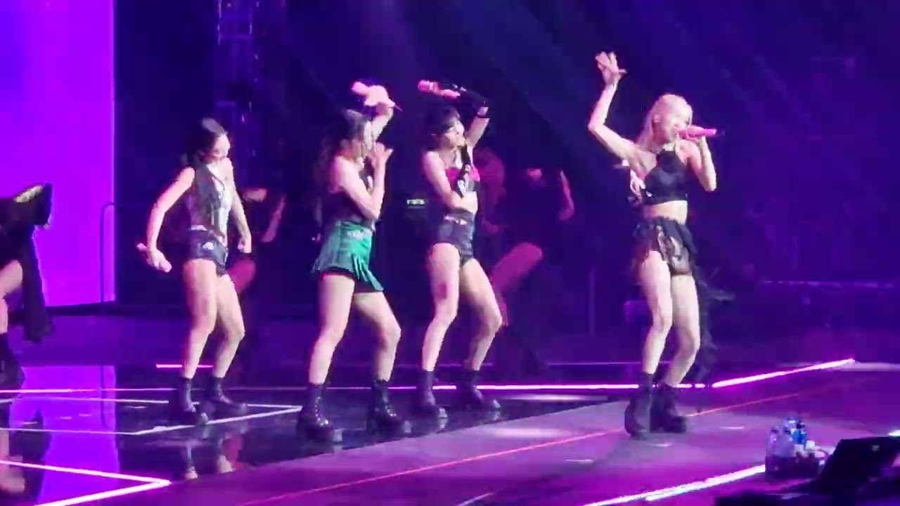Blackpink 'Pink Venom' 4K || Born Pink tour in Paris 11.12.22