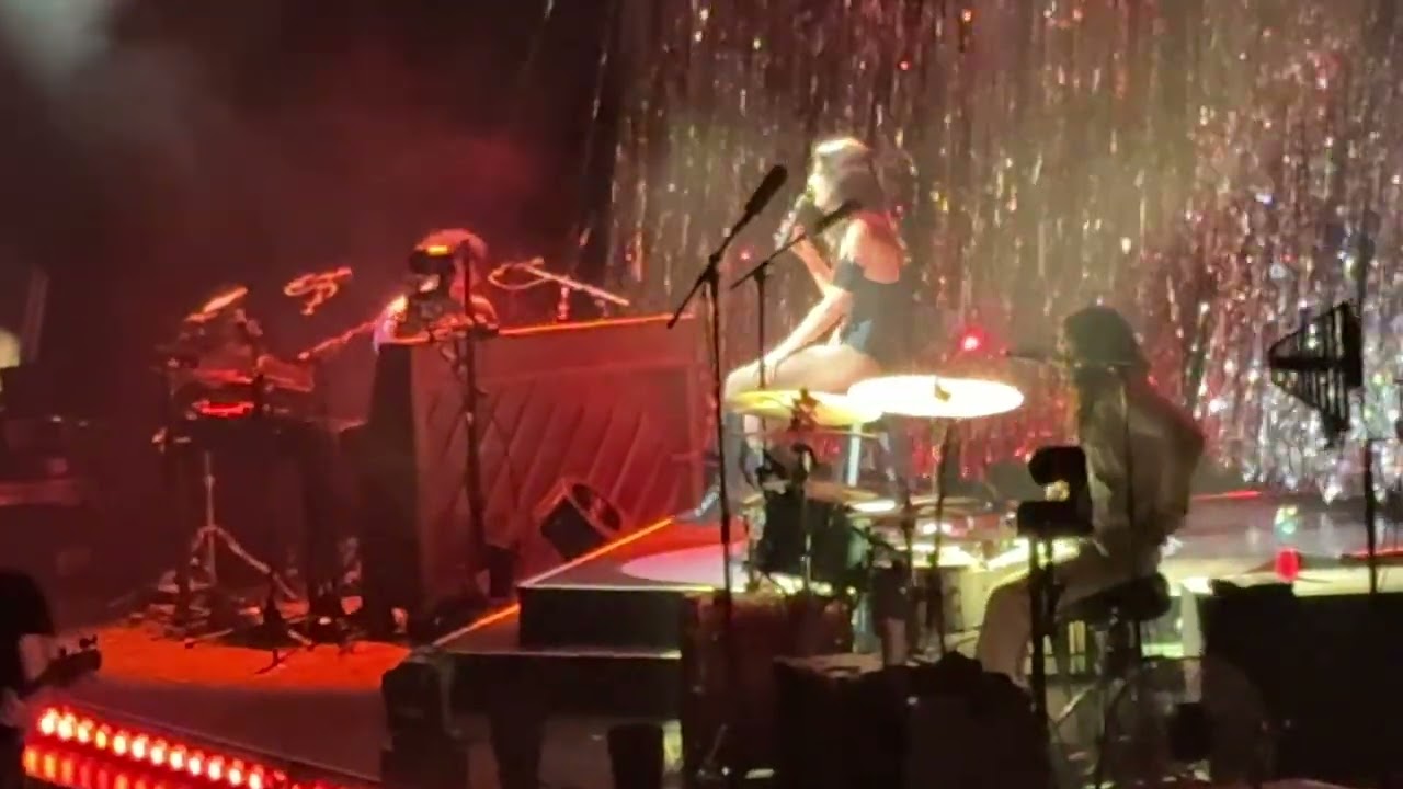 Wolf Alice - Play It Out - AO Arena, Manchester - 28 November 2025