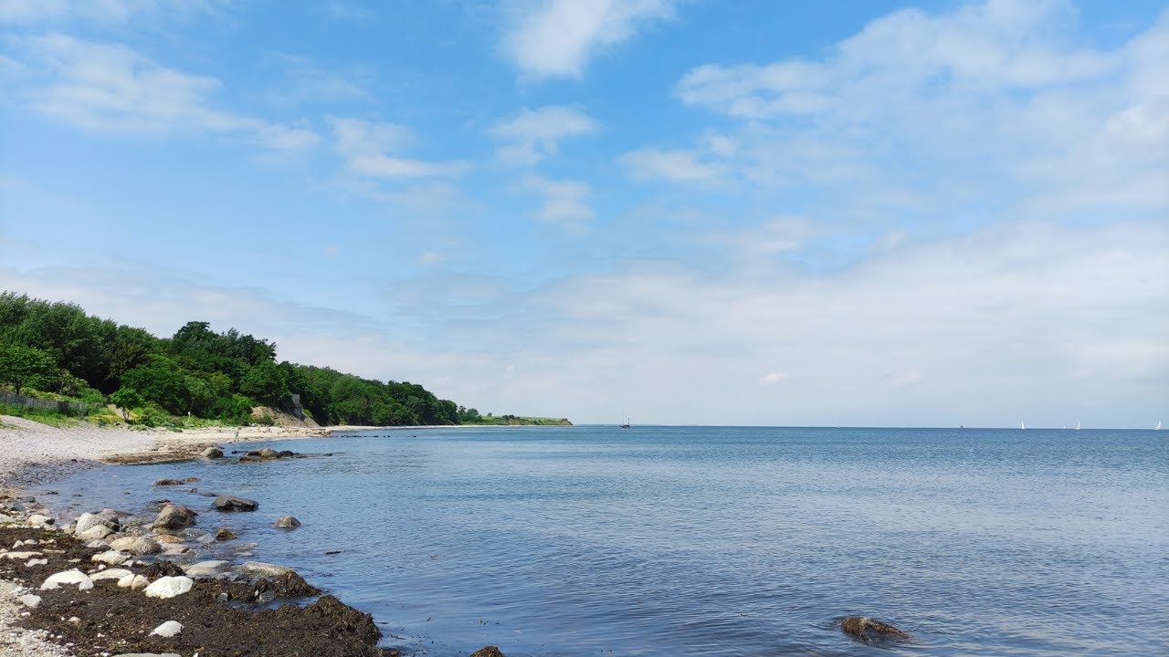 Strandspaziergang an der Ostsee -  Kiel - Strande - Leuchtturm B&uuml;lk
