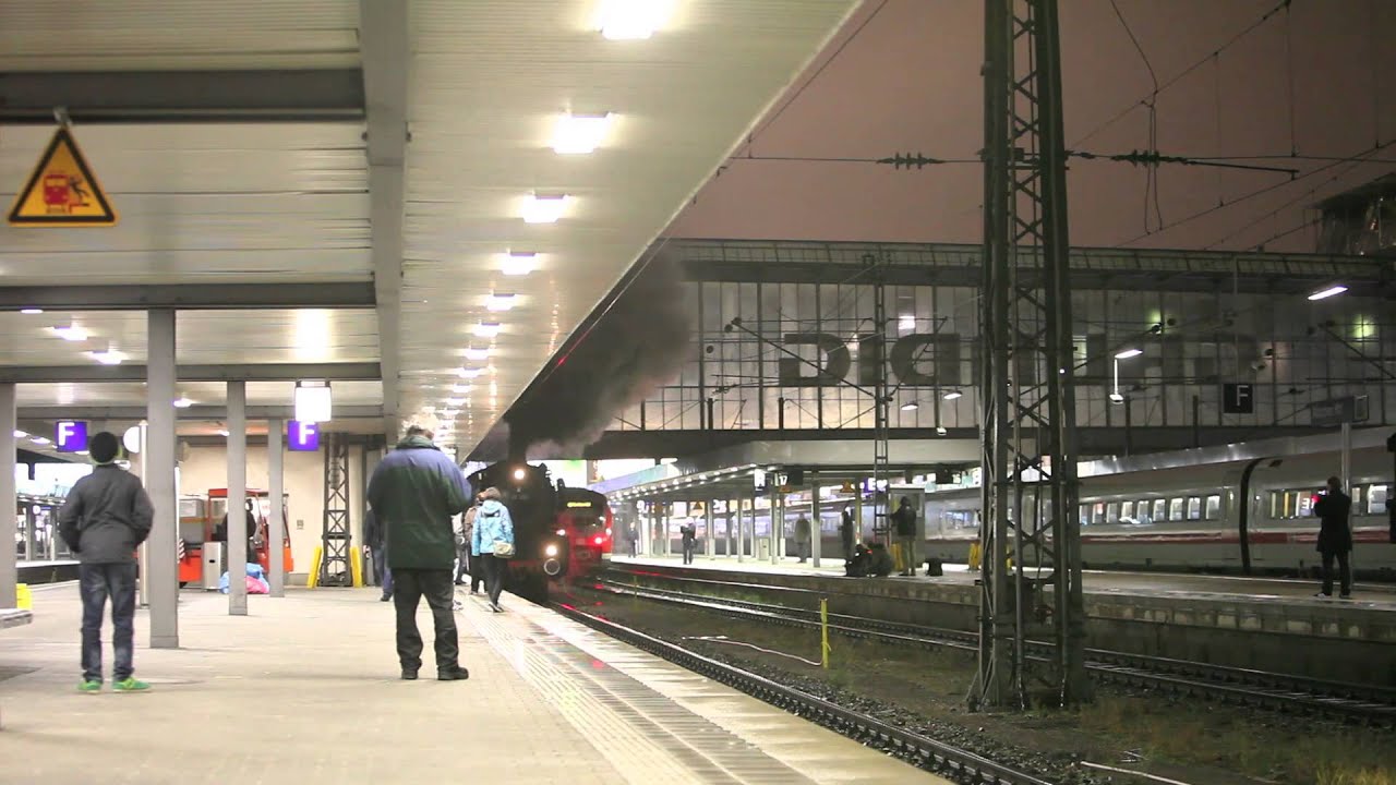 Schnellzug Dampflok 01 150 Abfahrt  München HBF am 14.12.2013