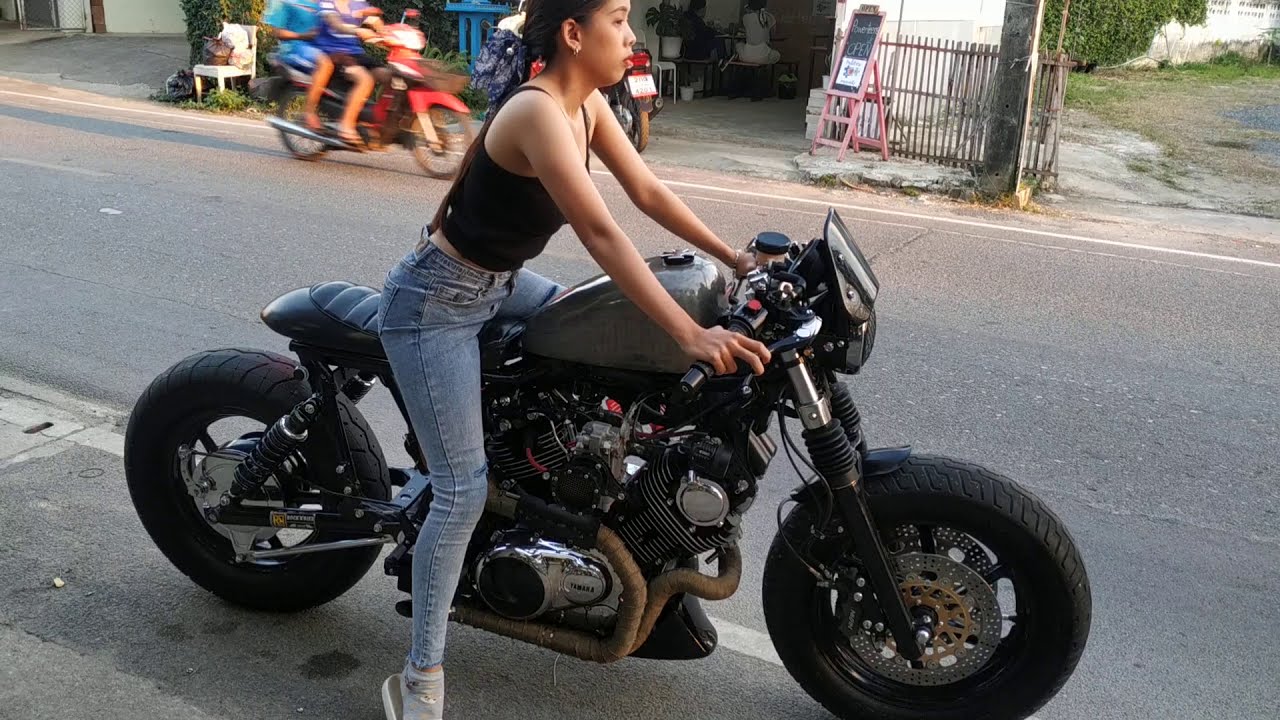 Yamaha XV1100 cafe' custom