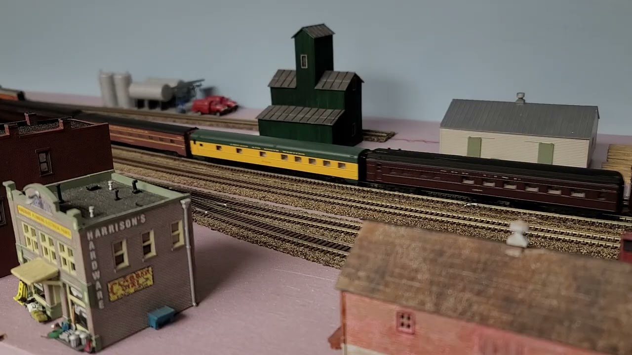 N scale Soo Line passenger train #17 - The Laker - northbound in 1958