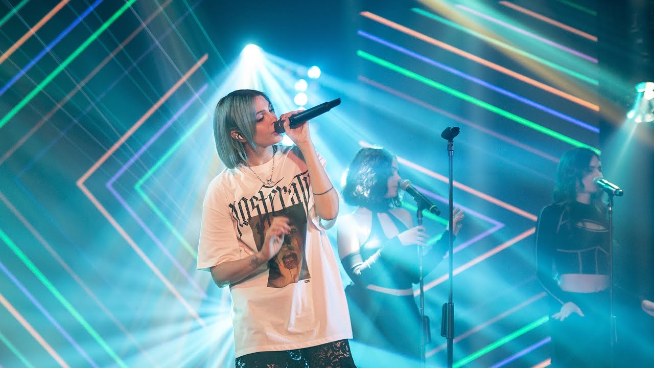 Rose Villain - Oh mamma mia 👑 (Radio Italia Live 4/04/2025)