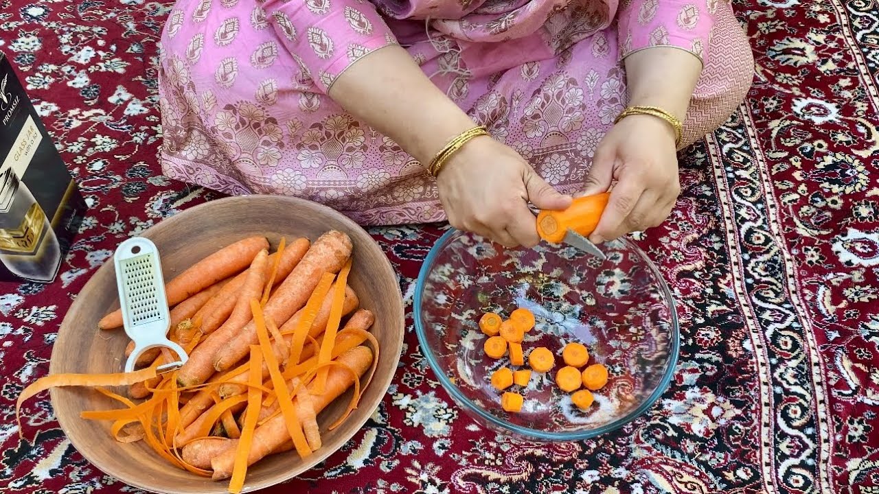 Kashmiri Carrot Pickle | Gazre Anchar | Gajar ka achar 