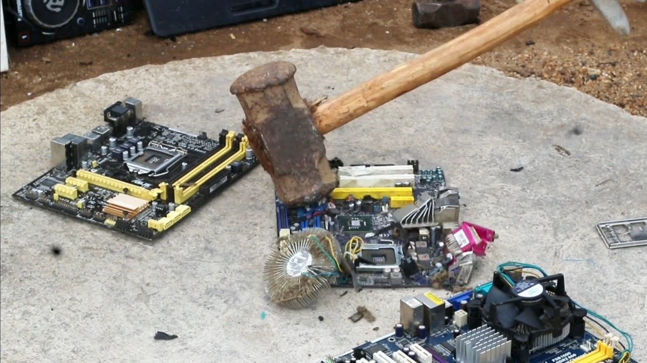 PC Motherboard smash Break it with a hammer #crashmanlk #smash
